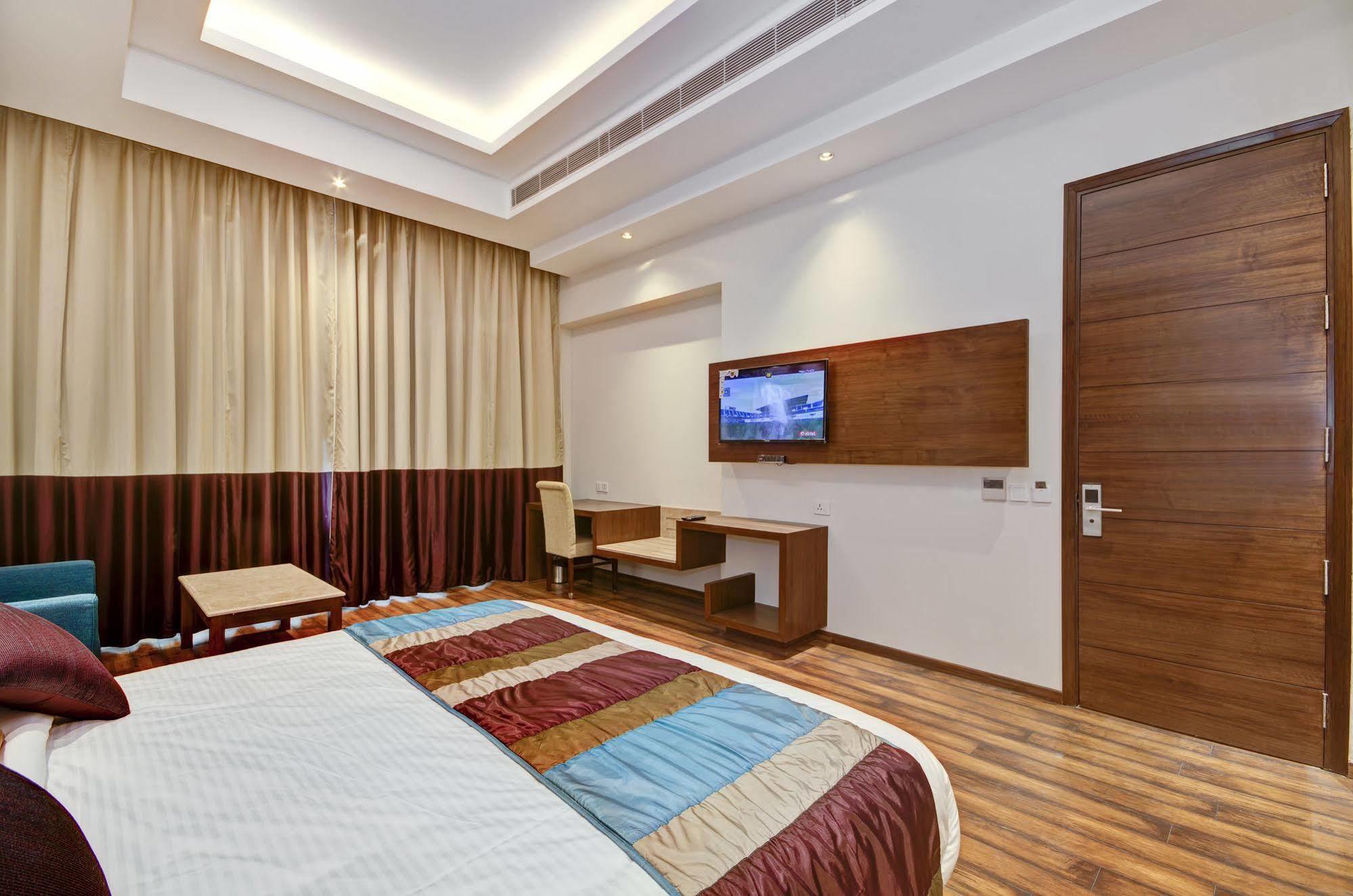 La Sagrita Hotel New Delhi Ngoại thất bức ảnh