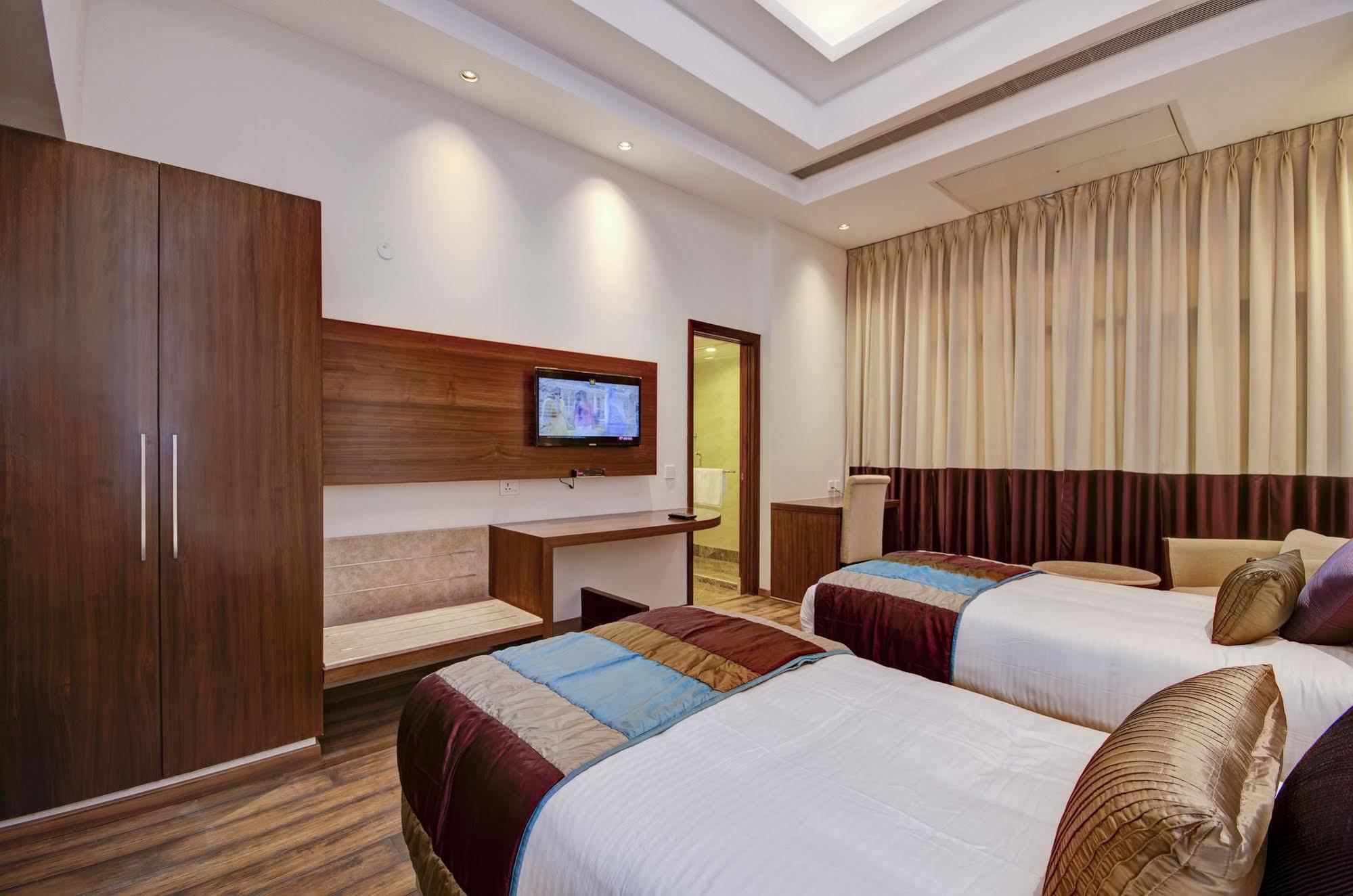 La Sagrita Hotel New Delhi Ngoại thất bức ảnh