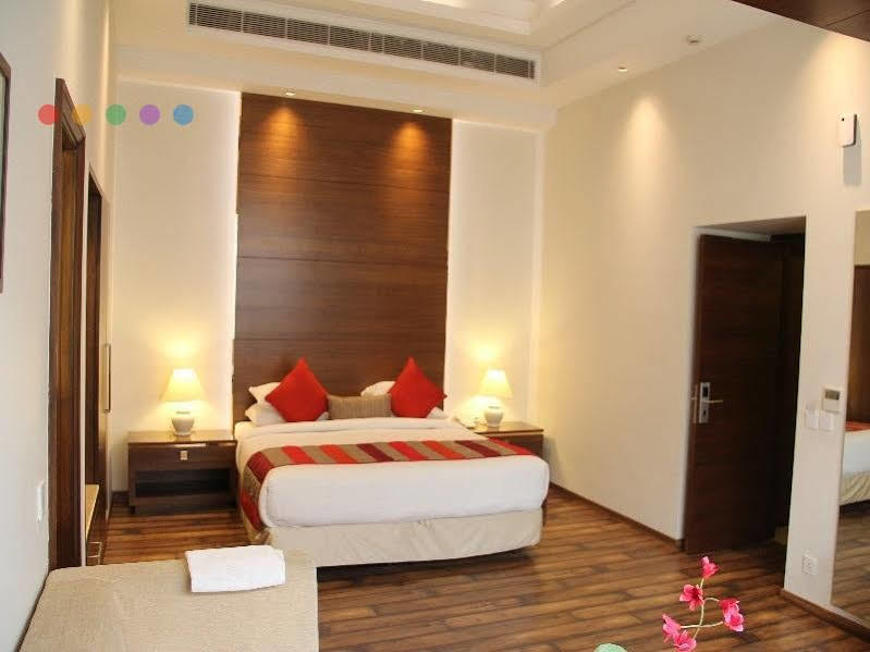 La Sagrita Hotel New Delhi Ngoại thất bức ảnh